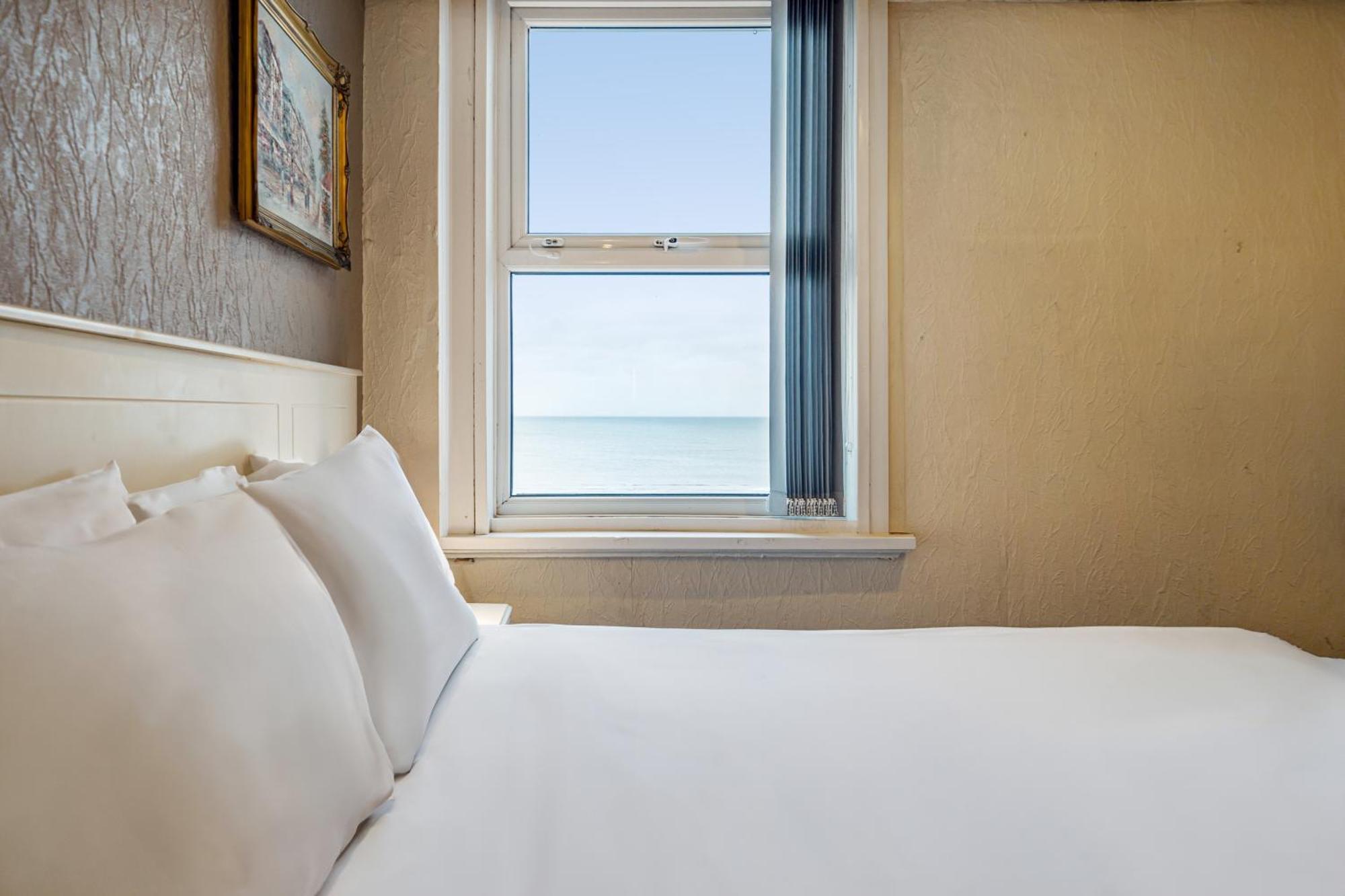 Bluewaters Hotel בלקפול מראה חיצוני תמונה