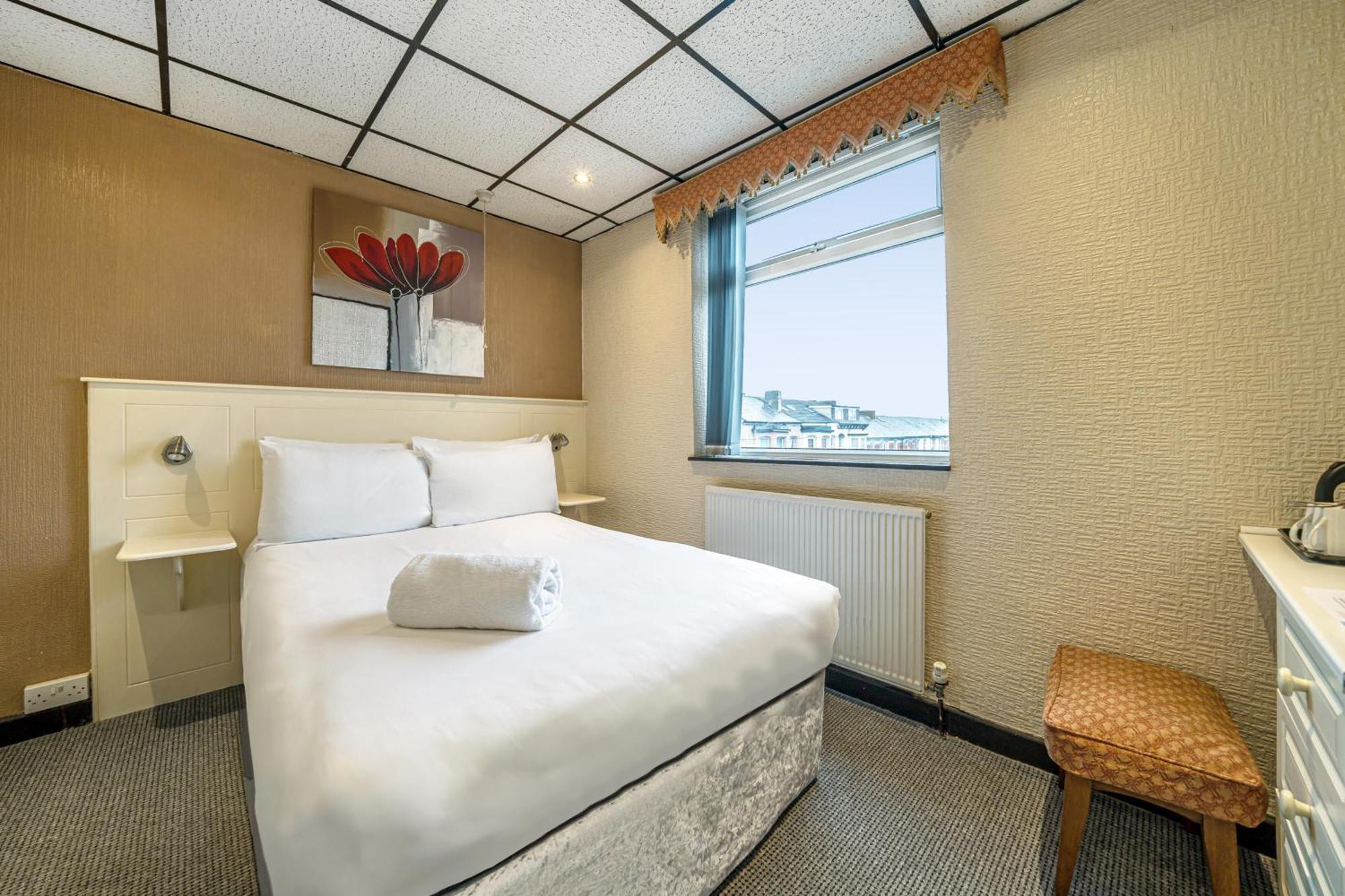 Bluewaters Hotel בלקפול מראה חיצוני תמונה